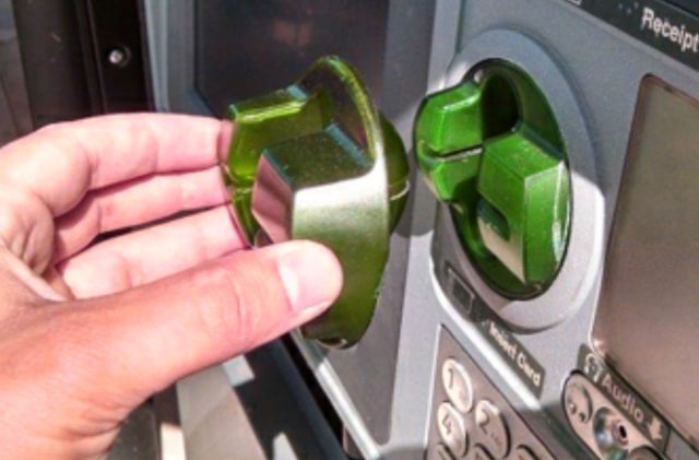 Card-Skimmer-Device